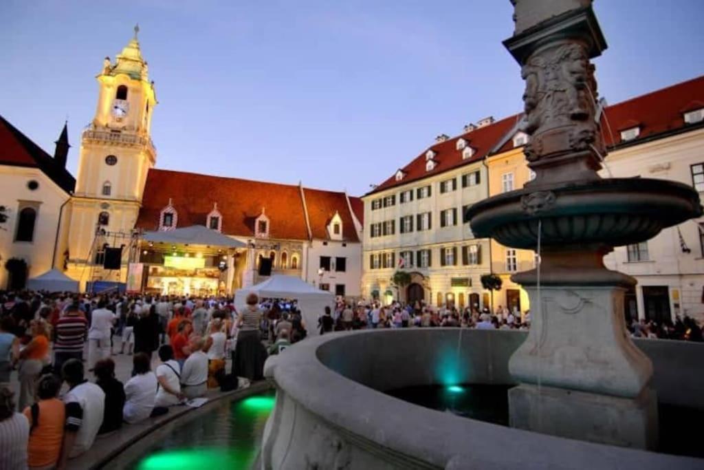 Diamond Residence In Old Town With Free Parking Pressburg Exterior foto