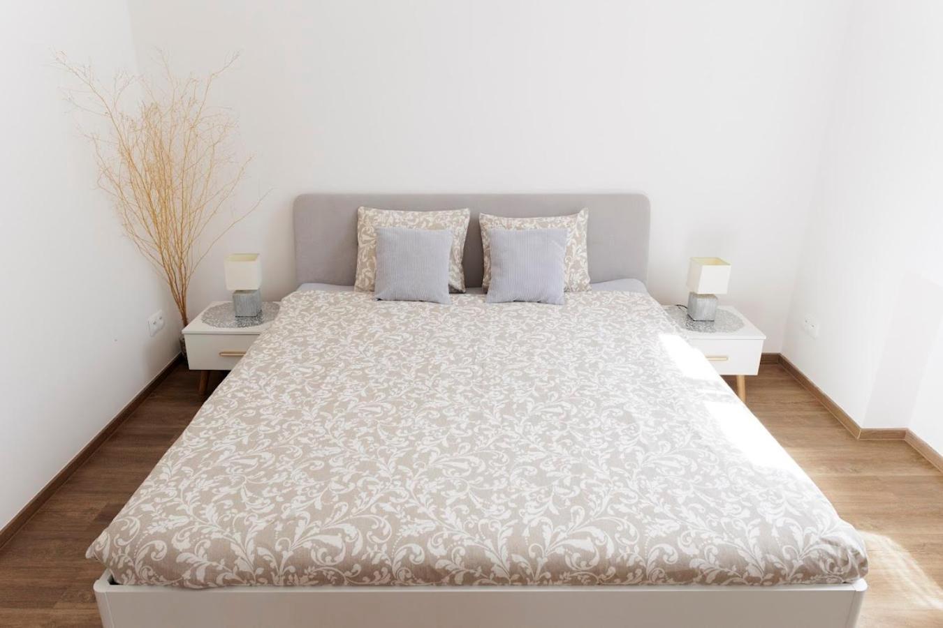 Diamond Residence In Old Town With Free Parking Pressburg Exterior foto