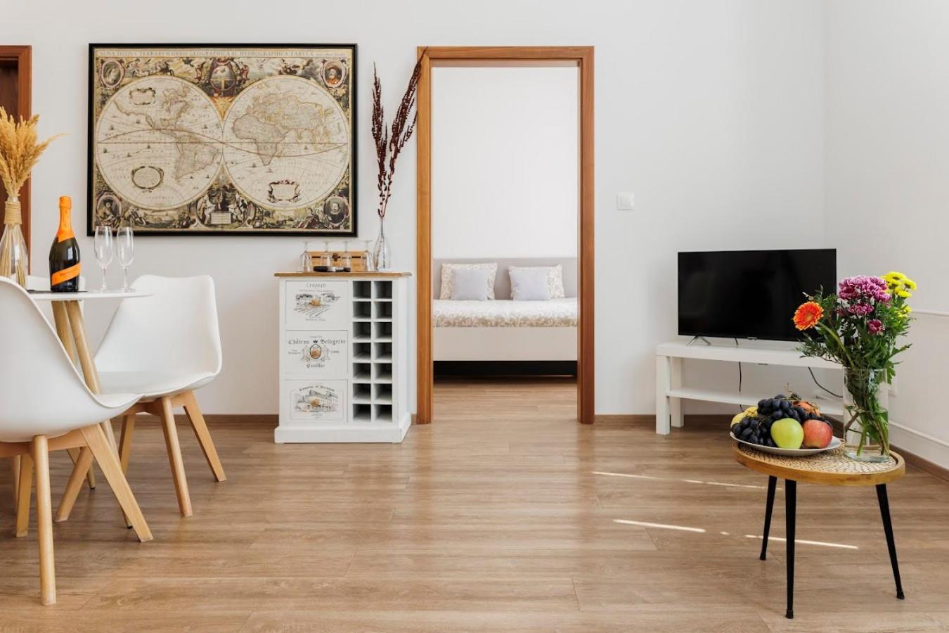 Diamond Residence In Old Town With Free Parking Pressburg Exterior foto